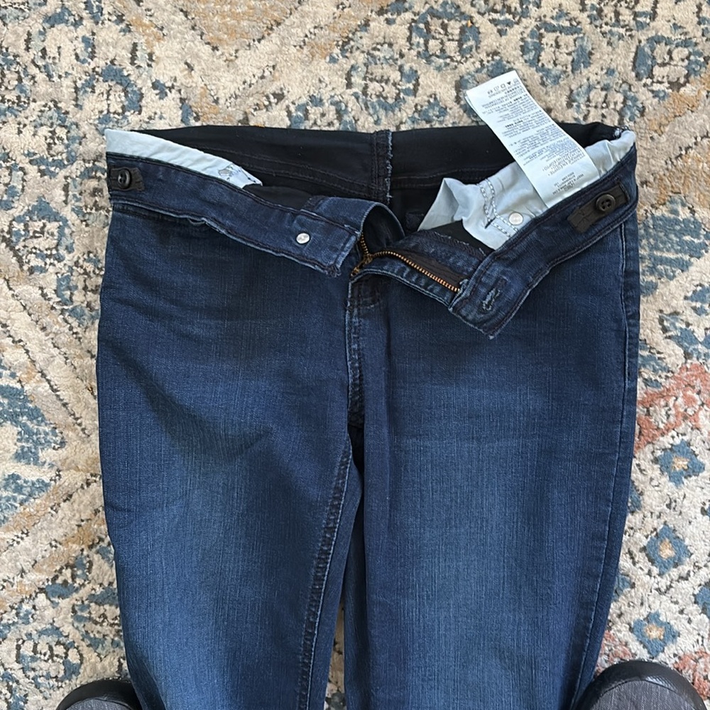 Levi's 502 Regular Taper Jeans - Picture 6 of 7